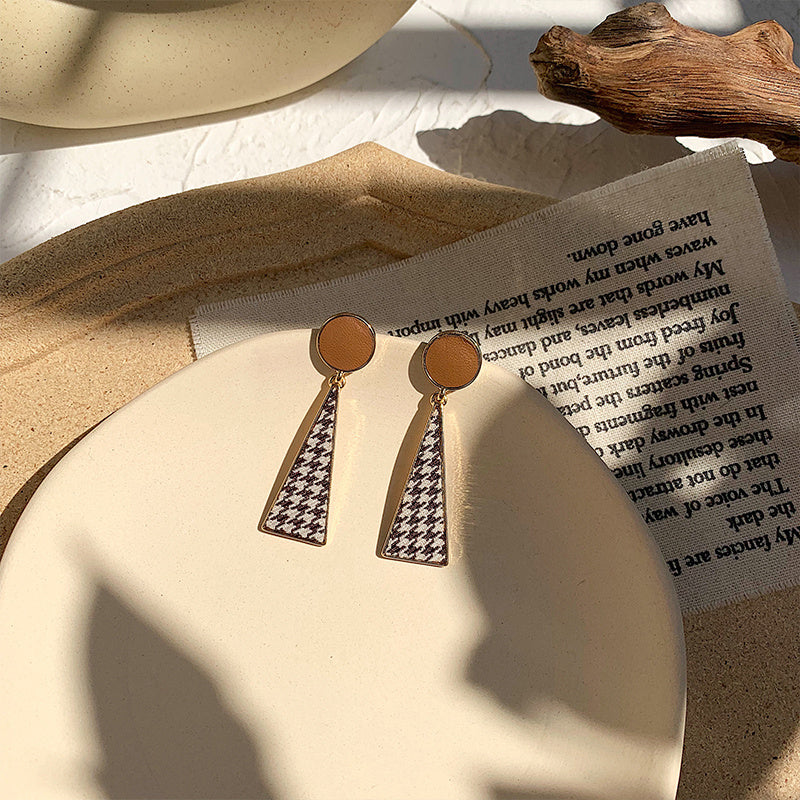 Autumn and winter geometric earrings female